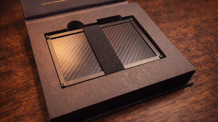 Castle Wallet by Simon Lipkin - Image 3