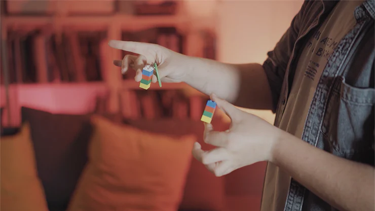 COLOR PREDICTION (Gimmicks and Online Instructions) by Julio Montoro - Trick - Image 6