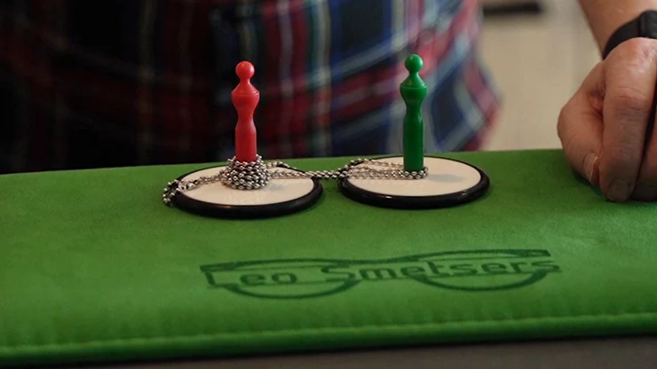 Double Down (Gimmicks and Online Instructions) by Leo Smetsers - Trick - Image 4