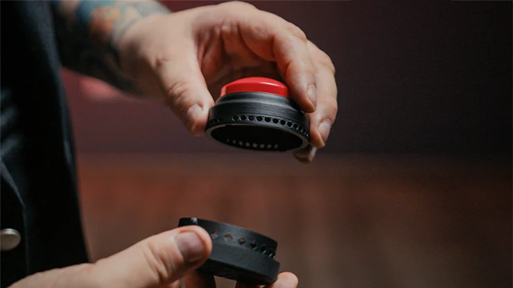 João Miranda Magic presents The Button by Chris James featuring Craig Petty - Image 3