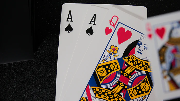 Q & A Jumbo Three Card Monte by TCC - Trick - Image 4