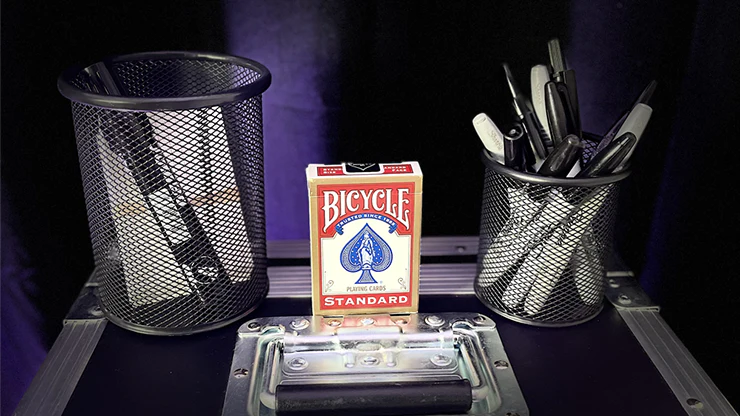 THE BASKET CLOSE UP (Gimmicks and Online Instructions) by Gonzalo Albiñana & Adrian Vega - Trick - Image 2