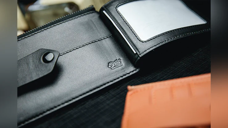 The Edge Wallet (Black) by TCC - Trick - Image 3