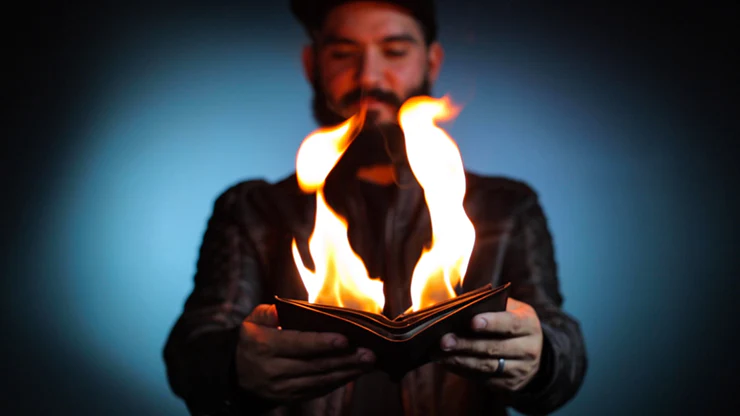 The Professional's Fire Wallet by Murphy's Magic - Image 3