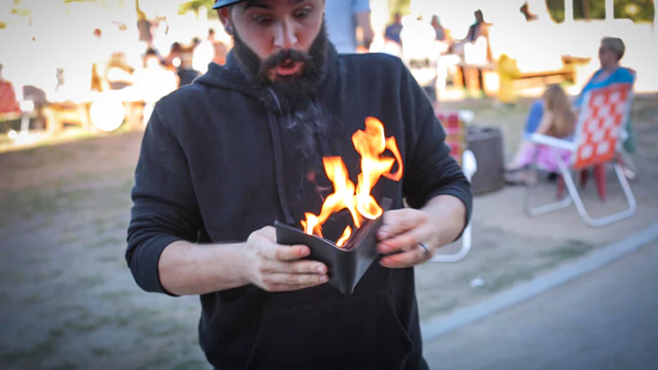 The Professional's Fire Wallet by Murphy's Magic - Image 4