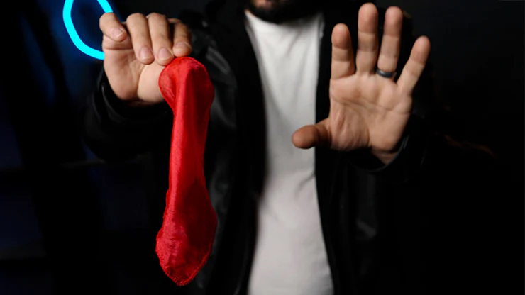 VANISHING HANDKERCHIEF (Gimmicks and Instructions) by Apprentice Magic - Trick - Image 4