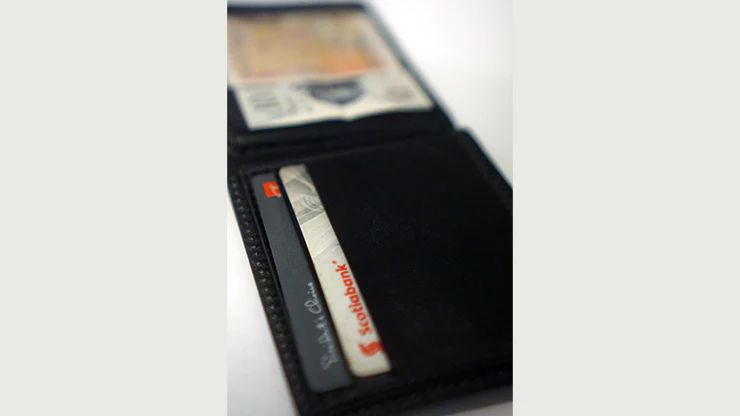 Vortex Magic presents The WEISER WALLET By Danny Weiser - Trick - Image 2