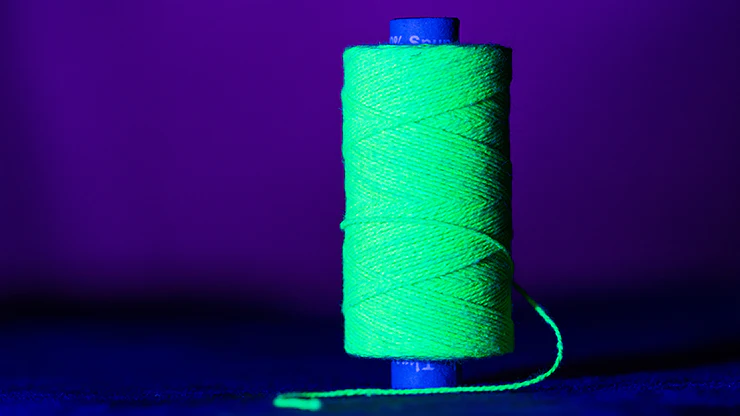 WGM UV GLOW GYPSY THREAD GREEN REFILL SPOOL by Murphy's Magic - Trick - Image 3